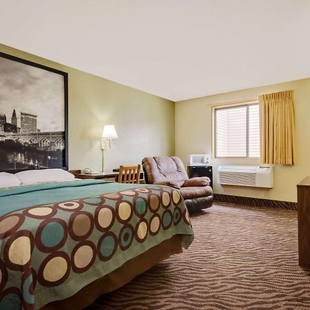Hotel Super 8 By Wyndham Mentor/Cleveland Area Extérieur photo