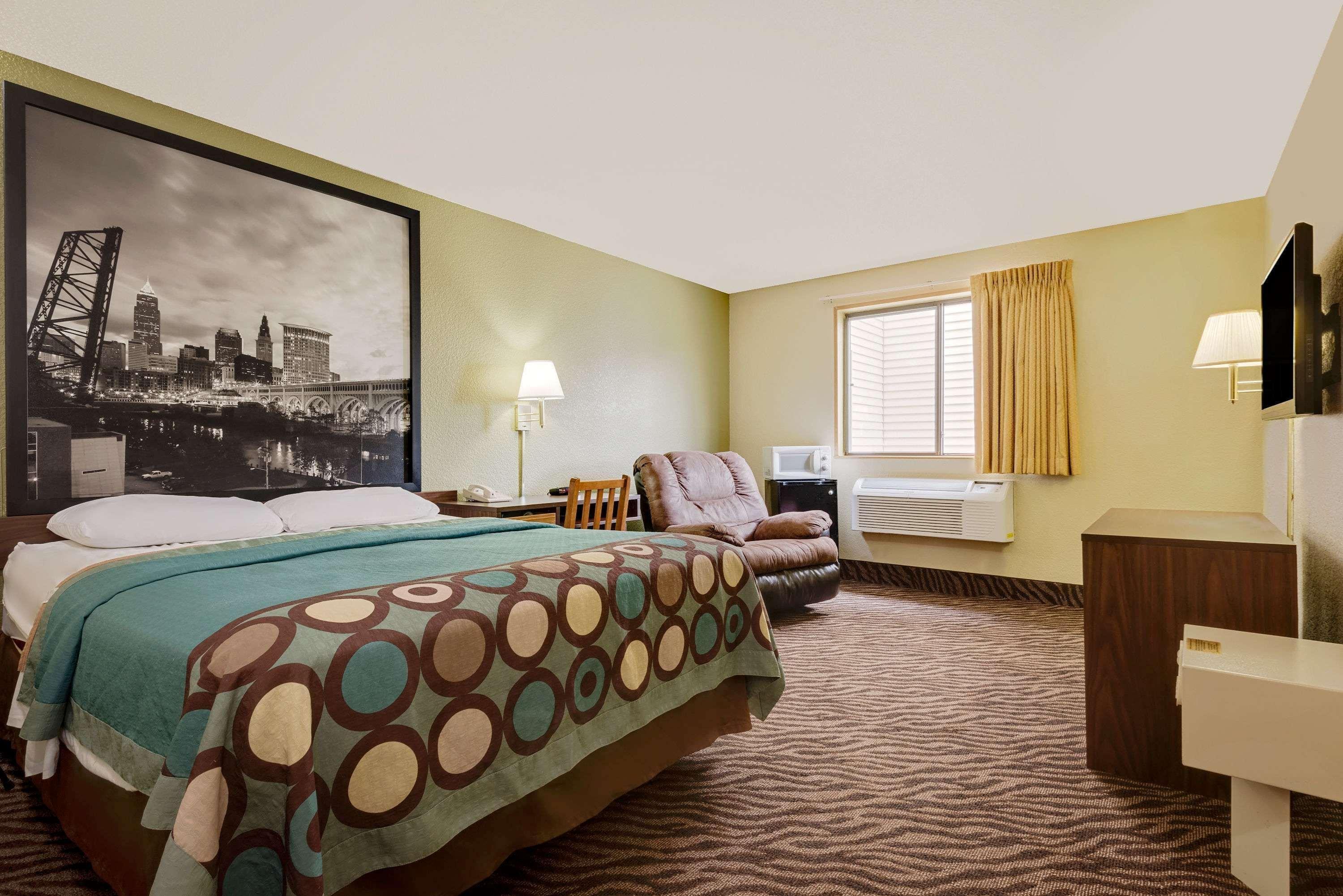 Hotel Super 8 By Wyndham Mentor/Cleveland Area Extérieur photo