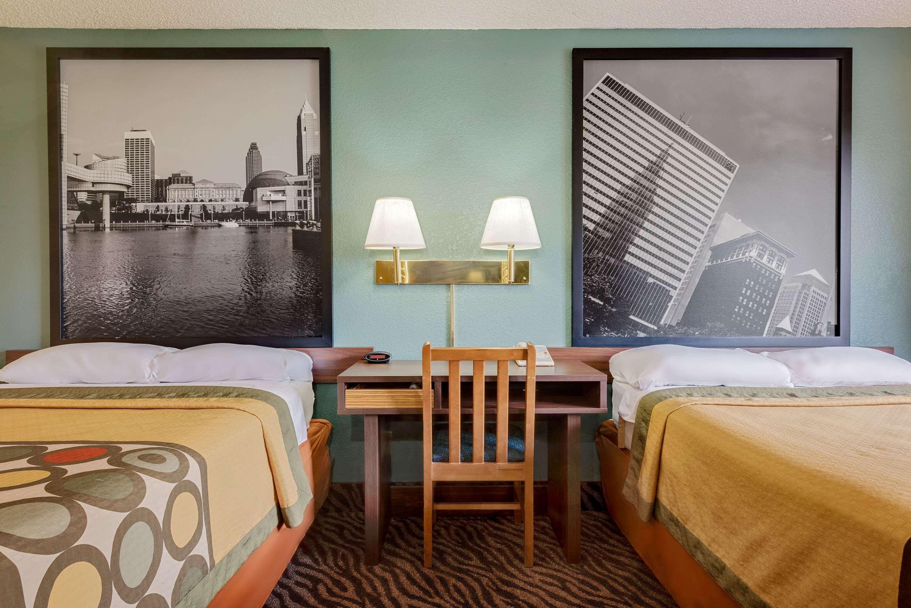 Hotel Super 8 By Wyndham Mentor/Cleveland Area Extérieur photo