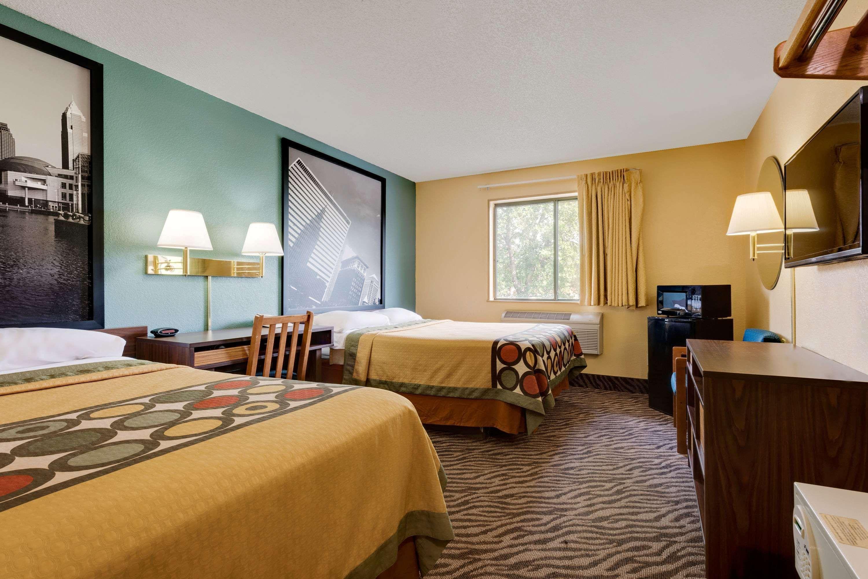Hotel Super 8 By Wyndham Mentor/Cleveland Area Extérieur photo
